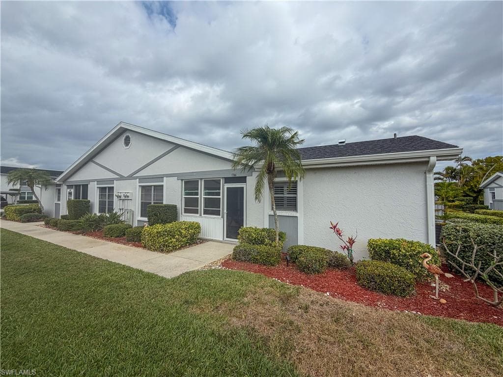 6877 Sandtrap DR FORT MYERS, FL 33919