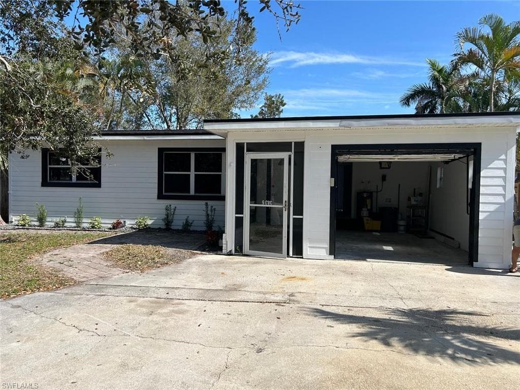 3835 Arlington ST FORT MYERS, FL 33901