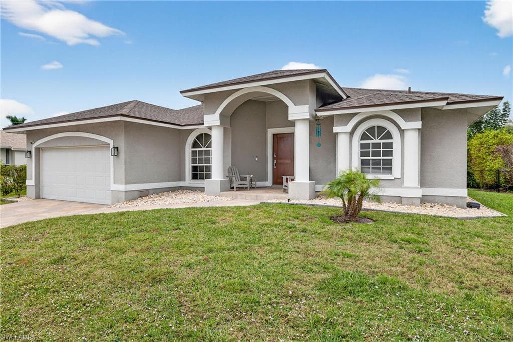 108 Greenview ST MARCO ISLAND, FL 34145