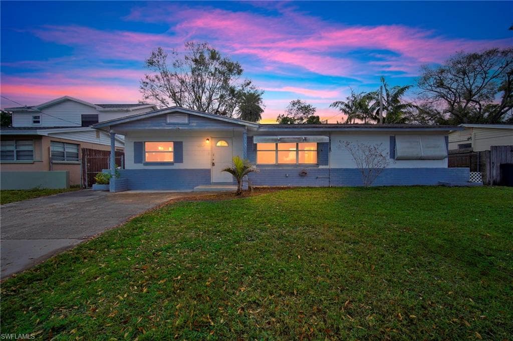 8421 47th ST N PINELLAS PARK, FL 33781