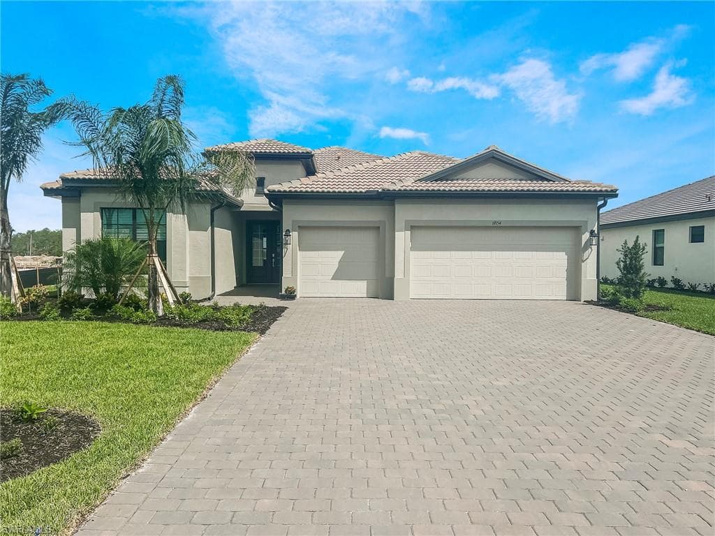 19157 Hinkley DR ESTERO, FL 33928