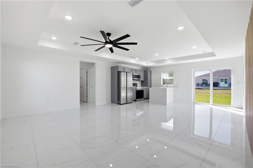 418 Pinehurst AVE LEHIGH ACRES, FL 33974