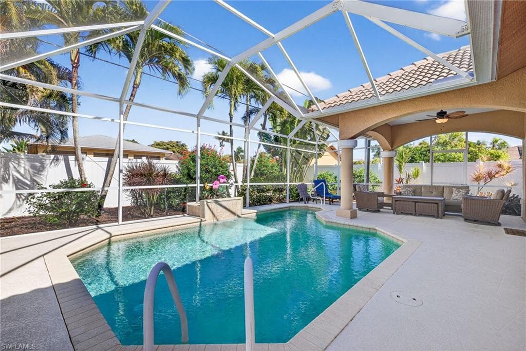 651 106th AVE N NAPLES, FL 34108