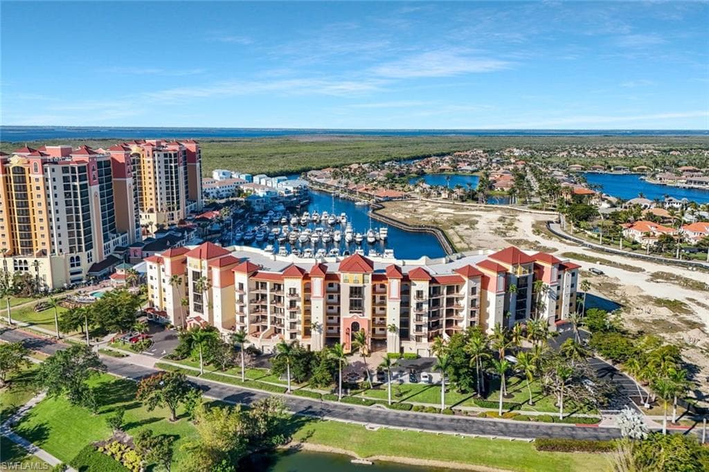 5704 Cape Harbour DR #108 CAPE CORAL, FL 33914