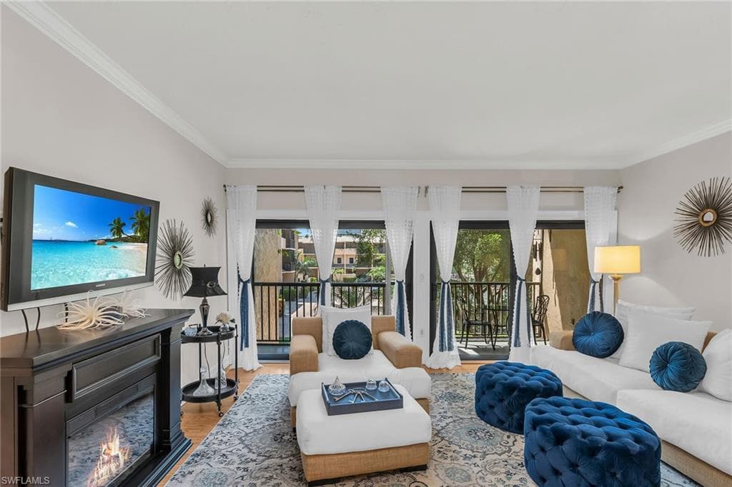 1100 Swallow AVE A106 MARCO ISLAND, FL 34145