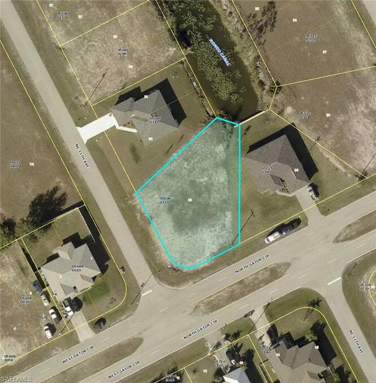 1101 Gator CIR CAPE CORAL, FL 33909