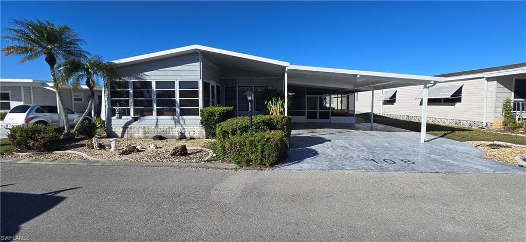 108 Snead DR NORTH FORT MYERS, FL 33903