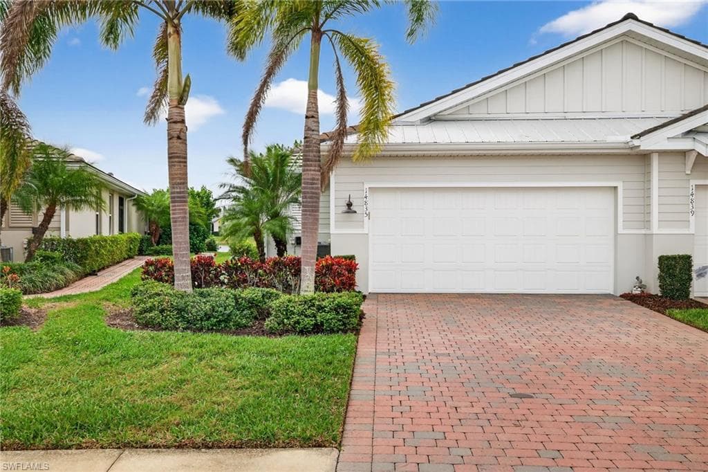 14835 Edgewater CIR NAPLES, FL 34114