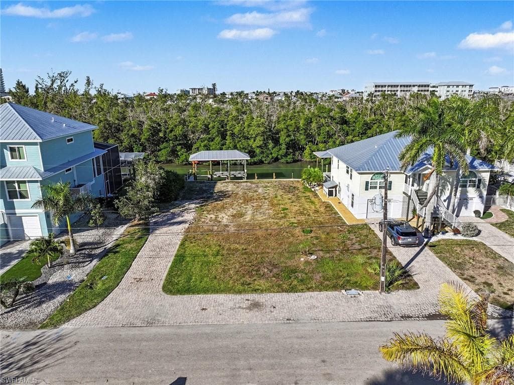 225 Tropical Shore WAY FORT MYERS BEACH, FL 33931