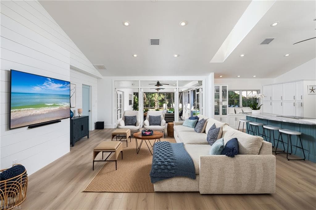 339 4th AVE N NAPLES, FL 34102
