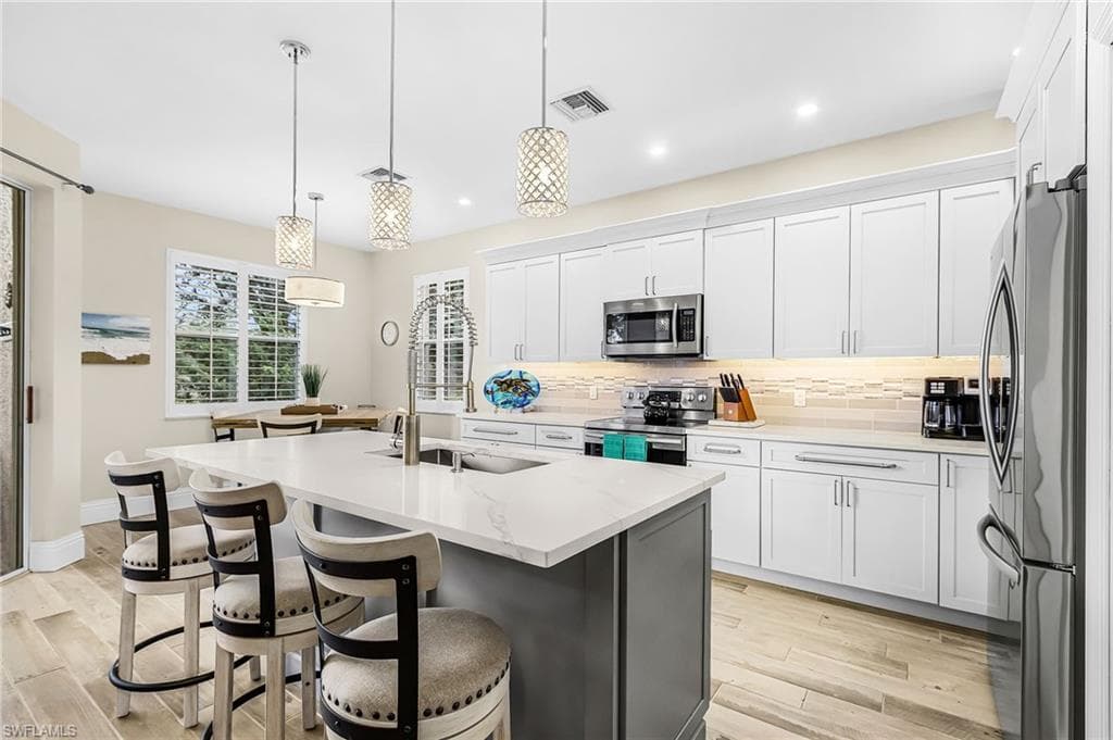 9180 Spanish Moss WAY 912 BONITA SPRINGS, FL 34135