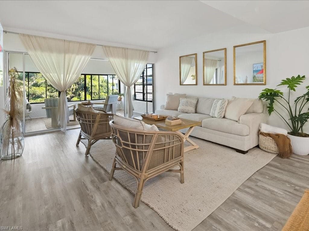 975 Palm View DR A302 NAPLES, FL 34110