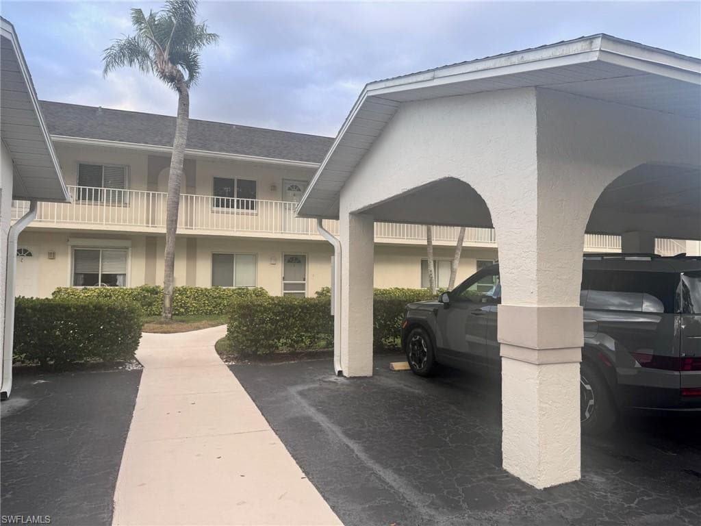 388 Belina DR 1105 NAPLES, FL 34104