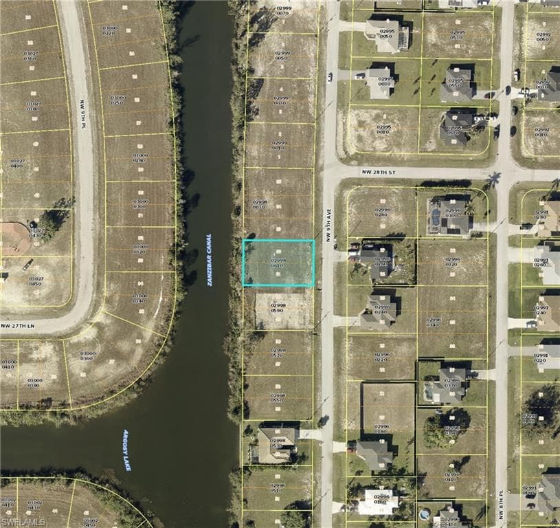 2724 9th AVE CAPE CORAL, FL 33993