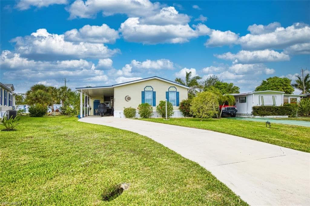 45 San Remo CIR NAPLES, FL 34112