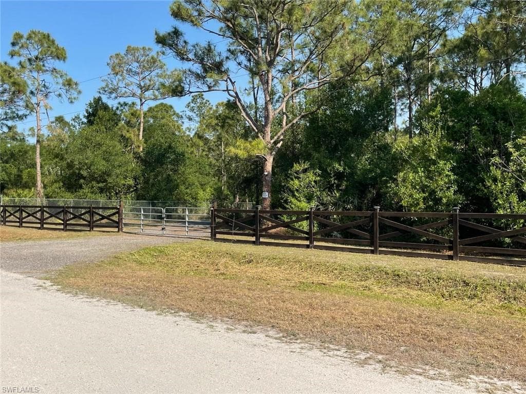783 PINE CONE AVE MONTURA RANCHES, FL 33440