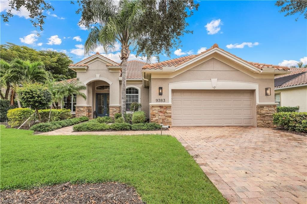 9383 Copper Rock CT NAPLES, FL 34120