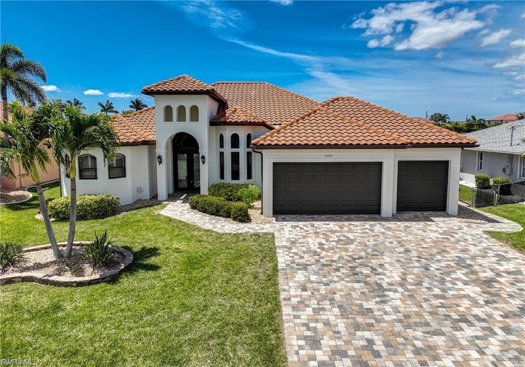 5240 SW 20th AVE CAPE CORAL, FL 33914