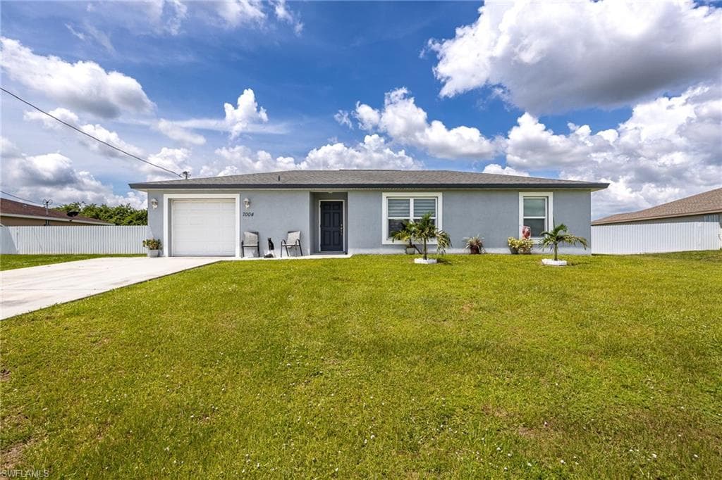 7004 Beaver CIR LABELLE, FL 33935