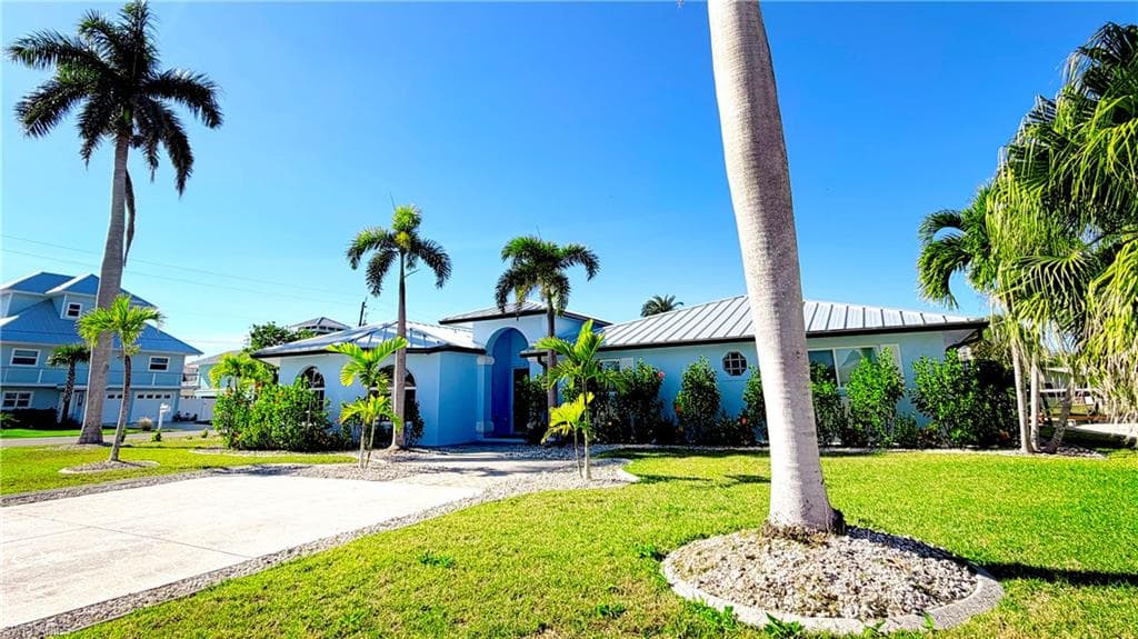 201 Randy LN FORT MYERS BEACH, FL 33931