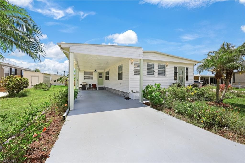 2797 Teakwood BLVD NORTH FORT MYERS, FL 33917