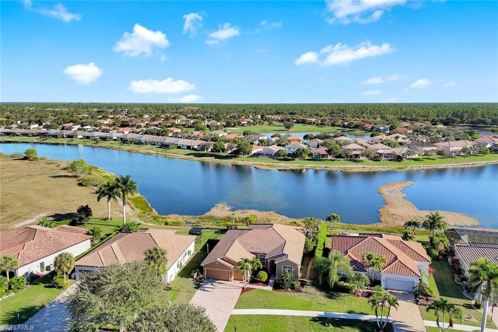 2143 Grove DR NAPLES, FL 34120
