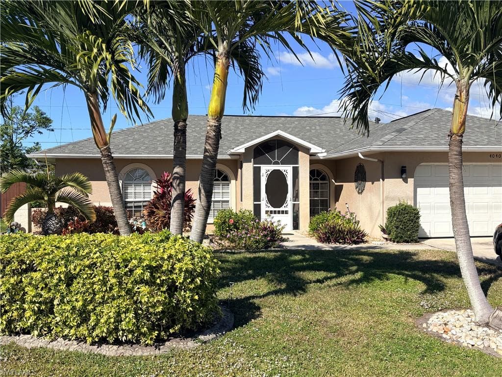 4040 Country Club BLVD CAPE CORAL, FL 33904