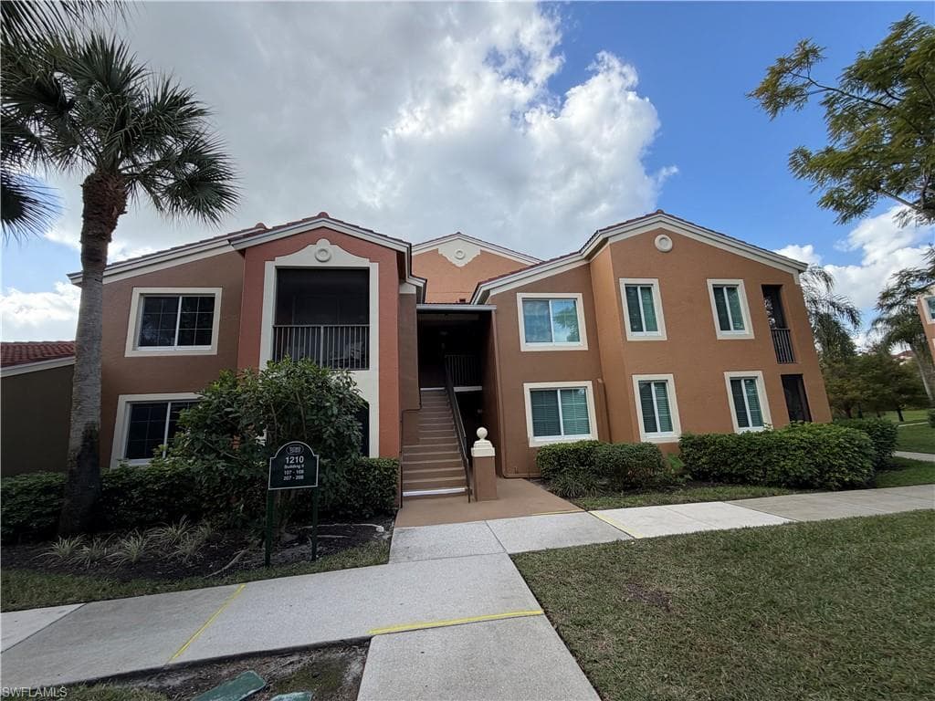 1210 Reserve WAY 9-107 NAPLES, FL 34105