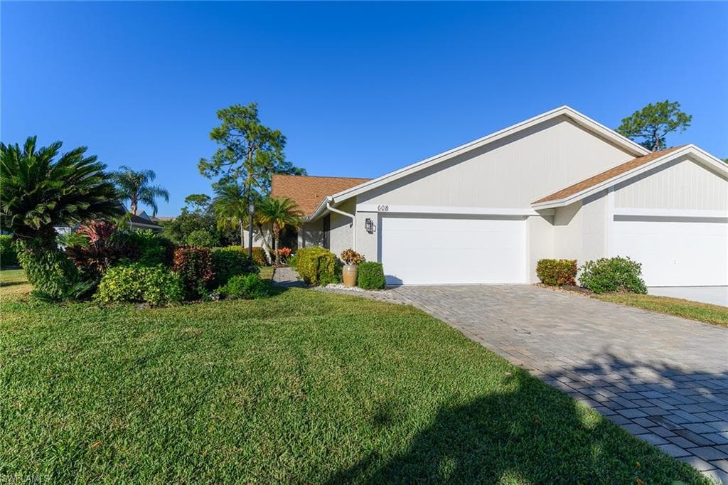 608 Kings WAY NAPLES, FL 34104