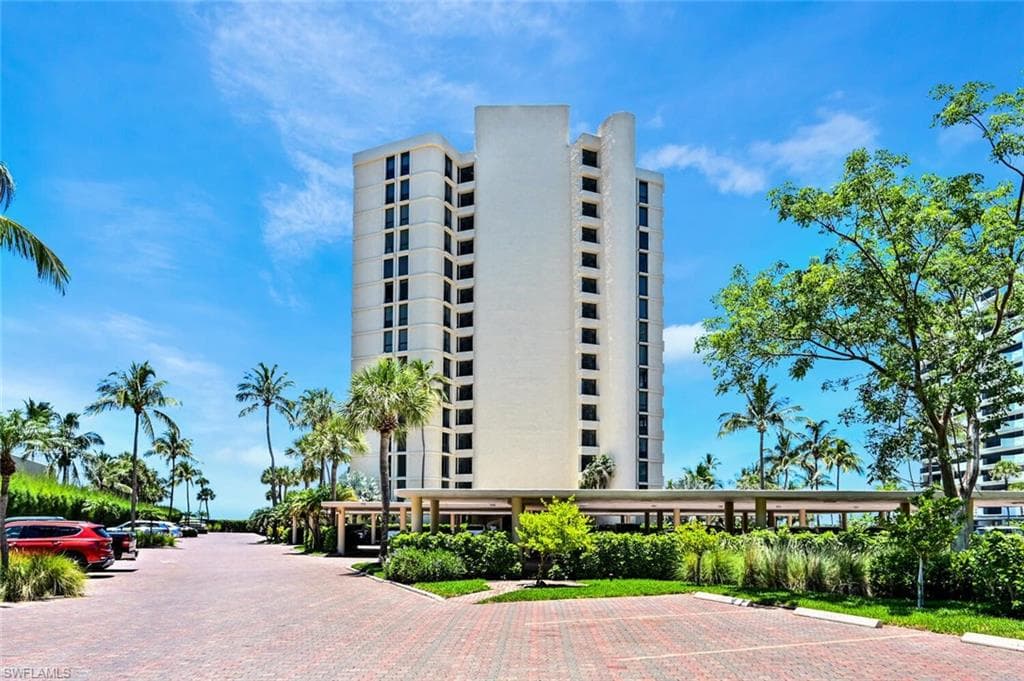 4001 Gulf Shore BLVD N 602 NAPLES, FL 34103
