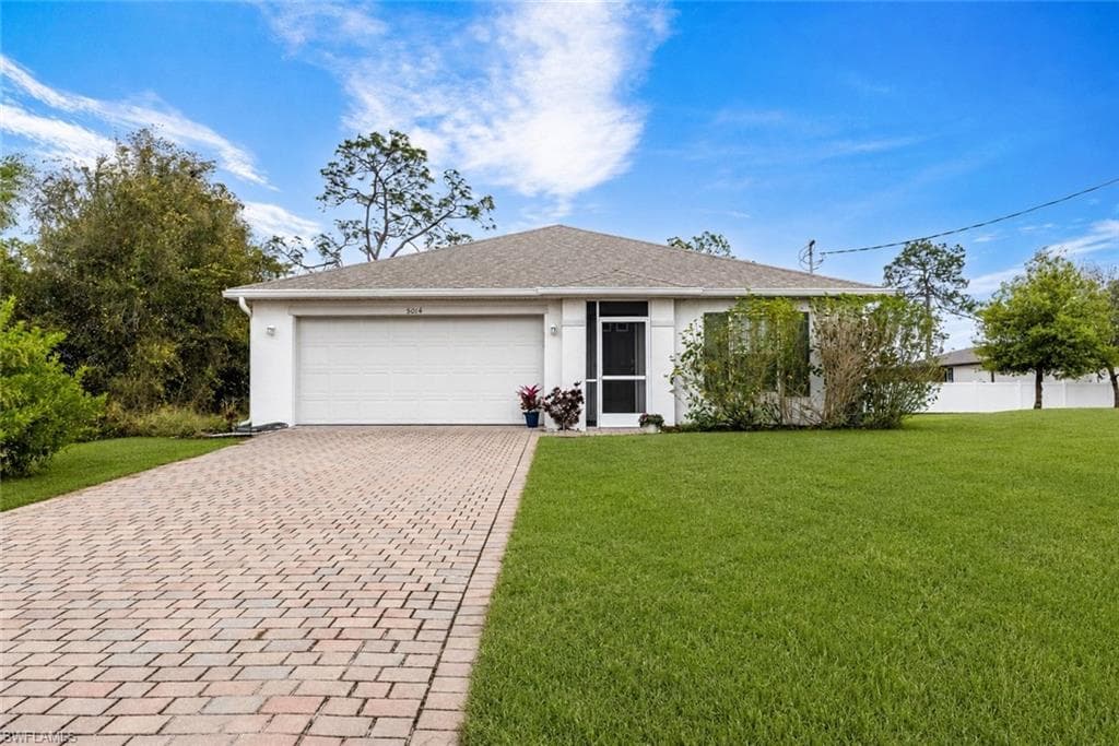 5014 Dania CIR LABELLE, FL 33935