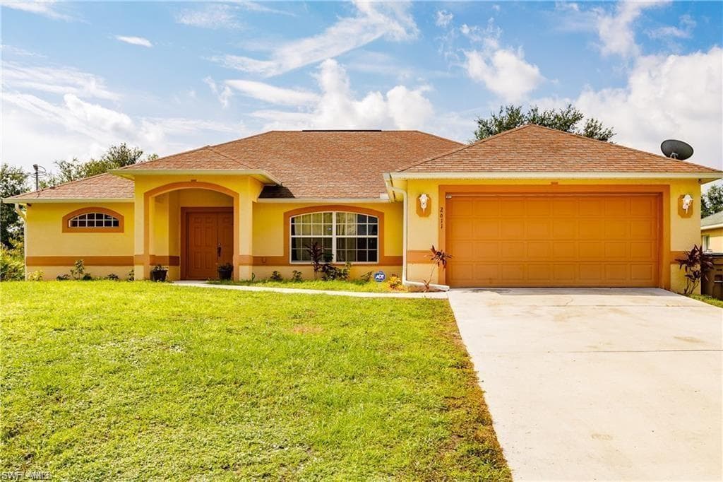 2611 65th ST W LEHIGH ACRES, FL 33971