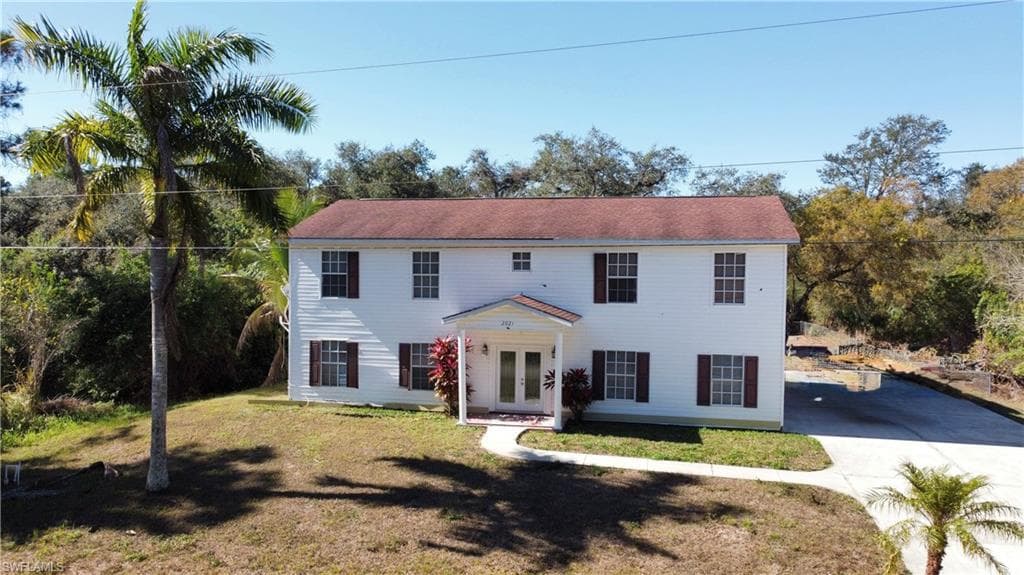 2021 Wells AVE ALVA, FL 33920