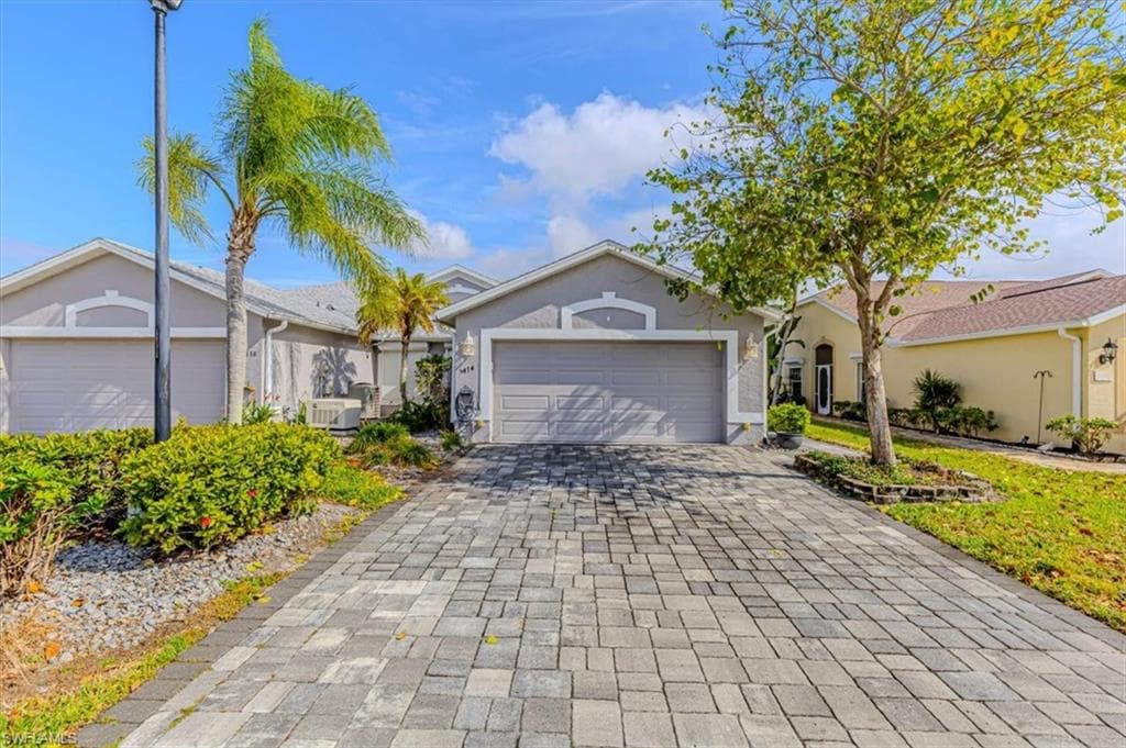 5474 Whitten DR 12 NAPLES, FL 34104