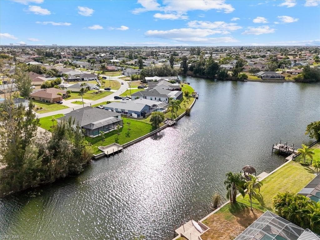 433 SW 21st ST CAPE CORAL, FL 33991