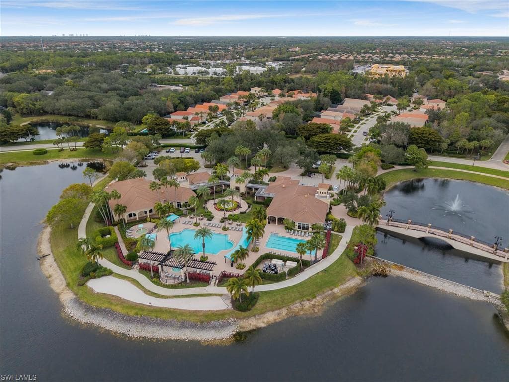 1770 Ribbon Fan LN NAPLES, FL 34119