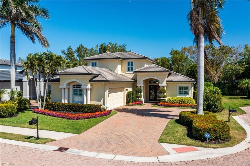 6849 IL REGALO CIR NAPLES, FL 34109