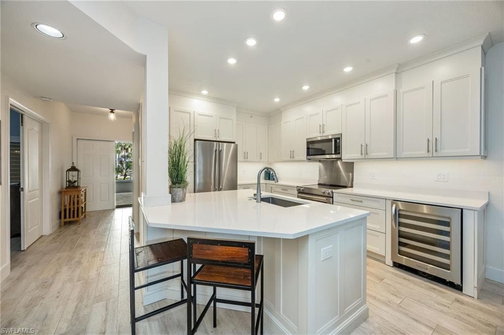 7686 Pebble Creek CIR 102 NAPLES, FL 34108