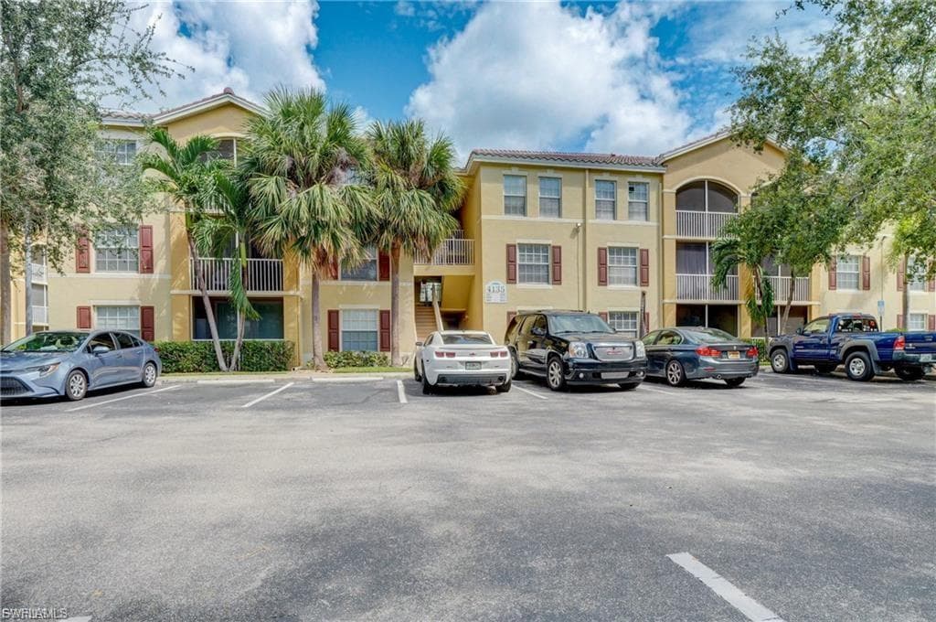 4135 Residence DR 618 FORT MYERS, FL 33901