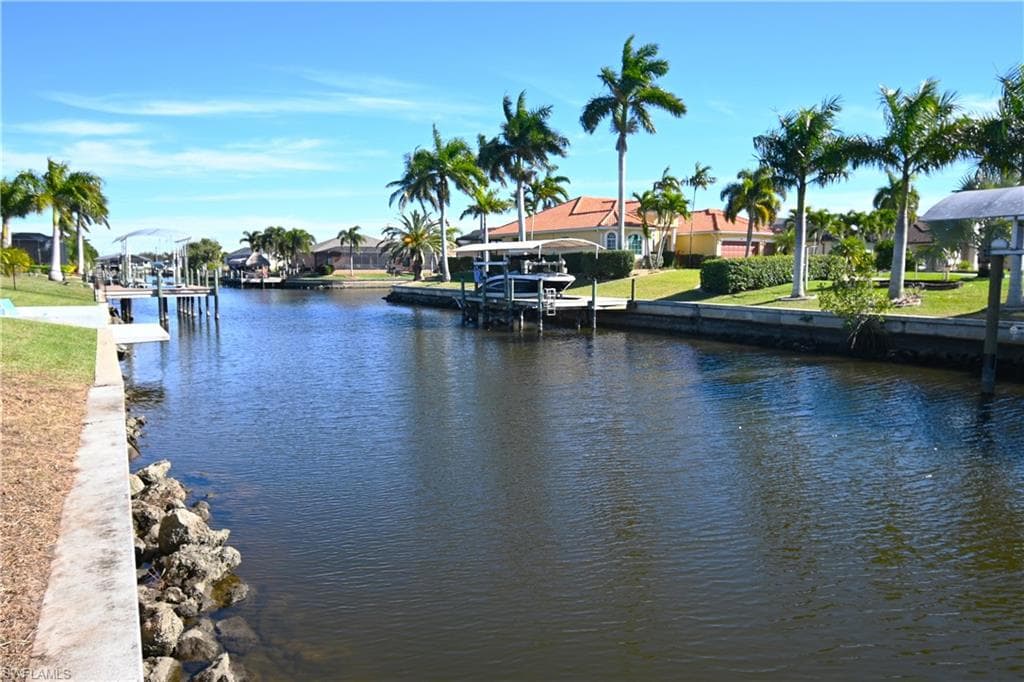 524 Mohawk PKWY CAPE CORAL, FL 33914