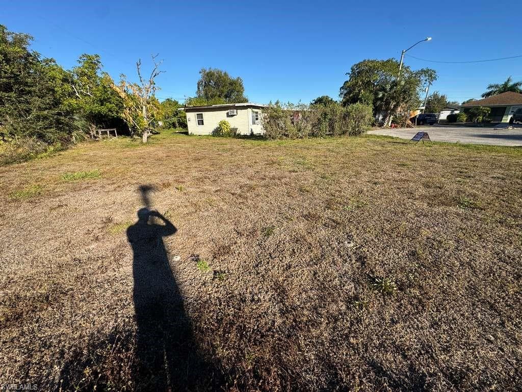 3317 Handy CT FORT MYERS, FL 33916