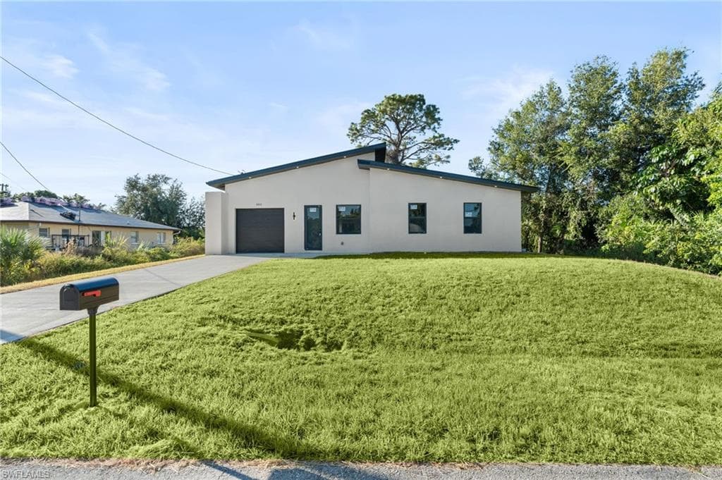 2603 3rd ST SW LEHIGH ACRES, FL 33976