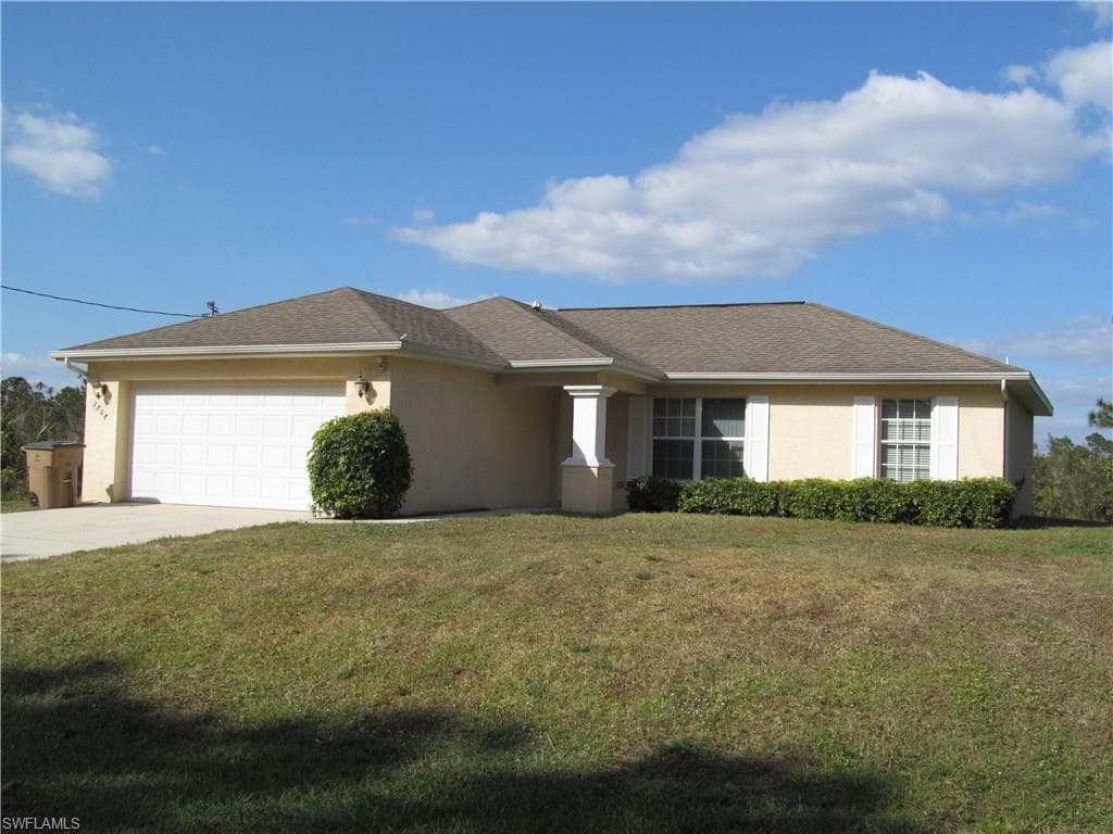 3208 71st ST W LEHIGH ACRES, FL 33971