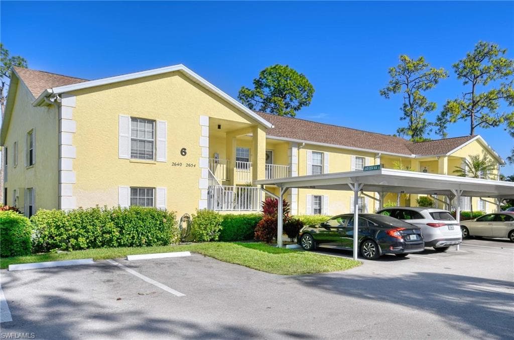 2642 Kings Lake BLVD 102 NAPLES, FL 34112