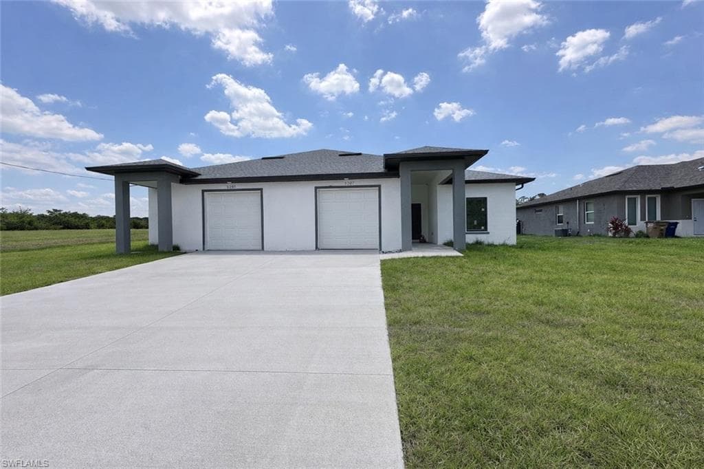 5207 30th ST SW LEHIGH ACRES, FL 33973