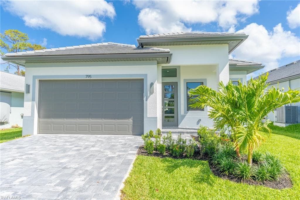 795 108th AVE N NAPLES, FL 34108