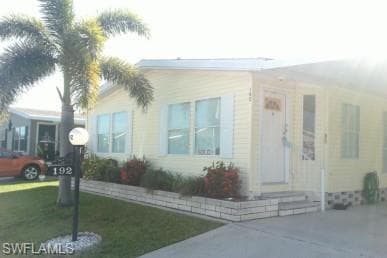 192 Sun DR NORTH FORT MYERS, FL 33903