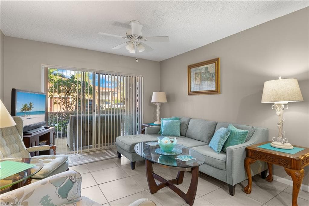 1835 Florida Club CIR 3103 NAPLES, FL 34112