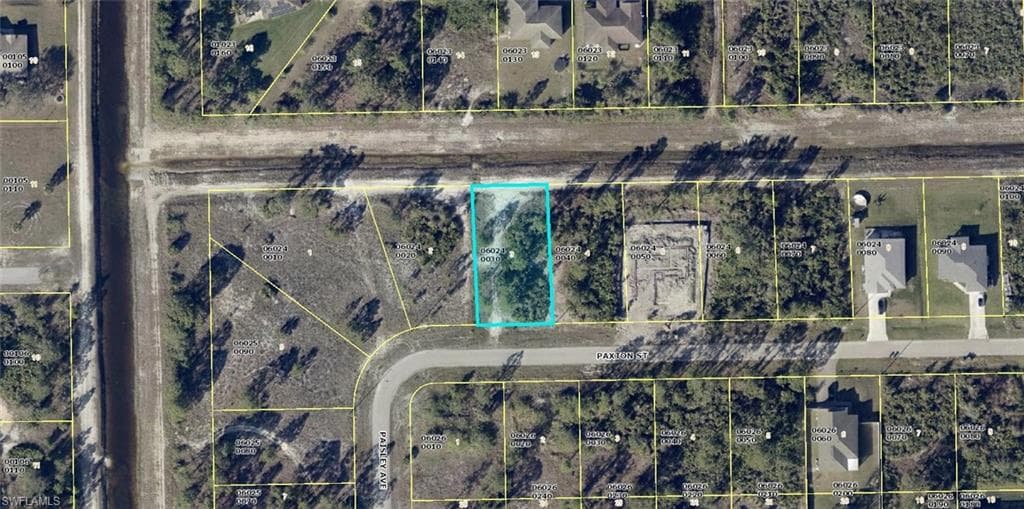 105 Paxton ST LEHIGH ACRES, FL 33974