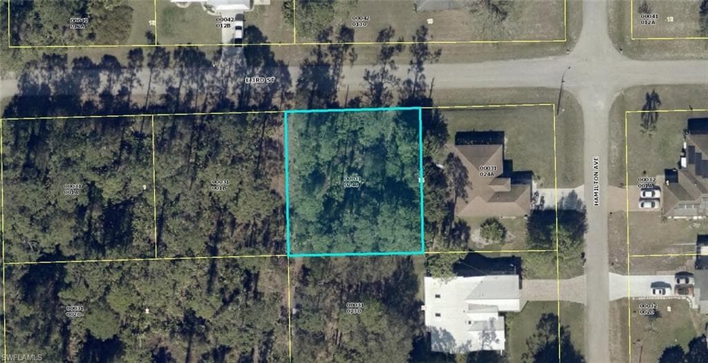 2904 3rd ST LEHIGH ACRES, FL 33936